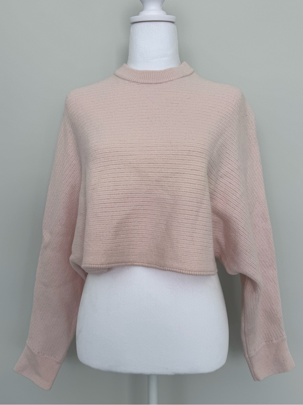 Aritzia Wilfred Free Lolan 100% Wool Cropped Pink Rib Knit Batwing Sweater -M